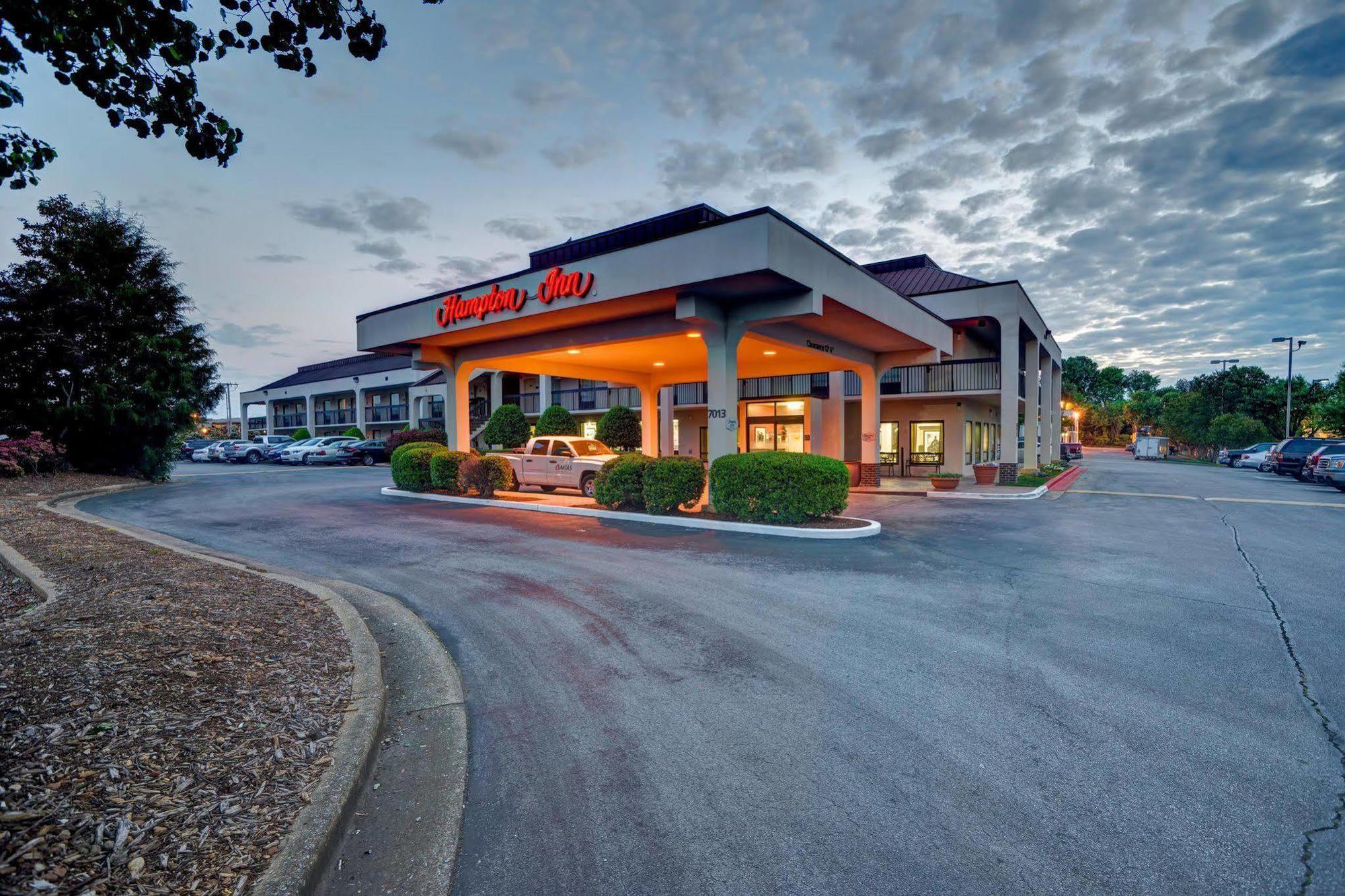 Quality Inn - Hamilton Place Чаттануга Экстерьер фото